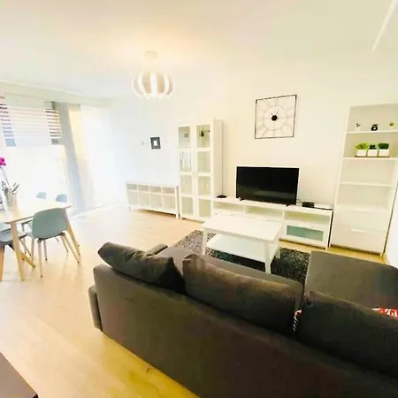 2 Bedroom Urban Escape In Luxemburg