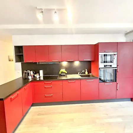 2 Bedroom Urban Escape In *