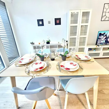 2 Bedroom Urban Escape In Luxemburg