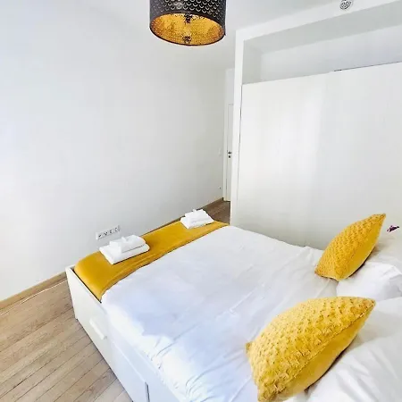 2 Bedroom Urban Escape In Luxemburg