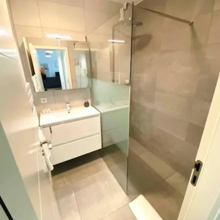 2 Bedroom Urban Escape In Apartman *